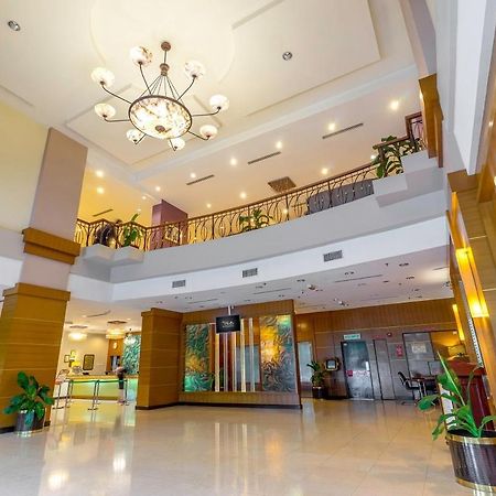 Crystal Crown Hotel Куала Лумпур Екстериор снимка