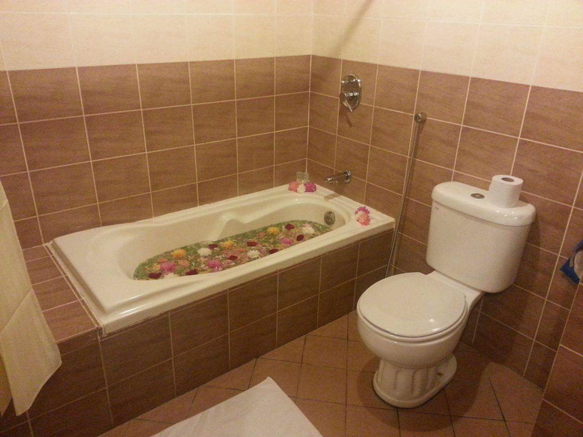 Crystal Crown Hotel Куала Лумпур Екстериор снимка