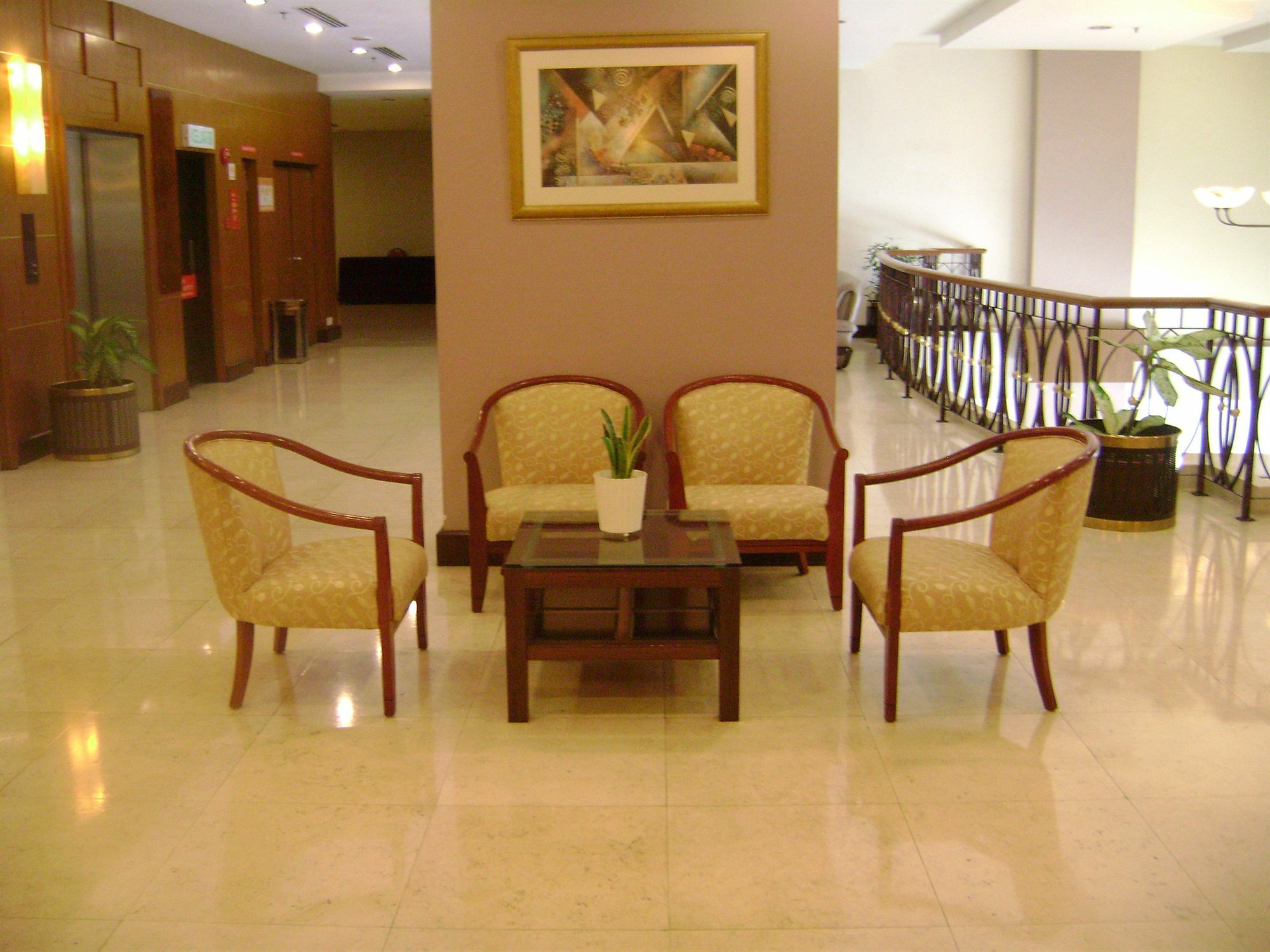 Crystal Crown Hotel Куала Лумпур Екстериор снимка