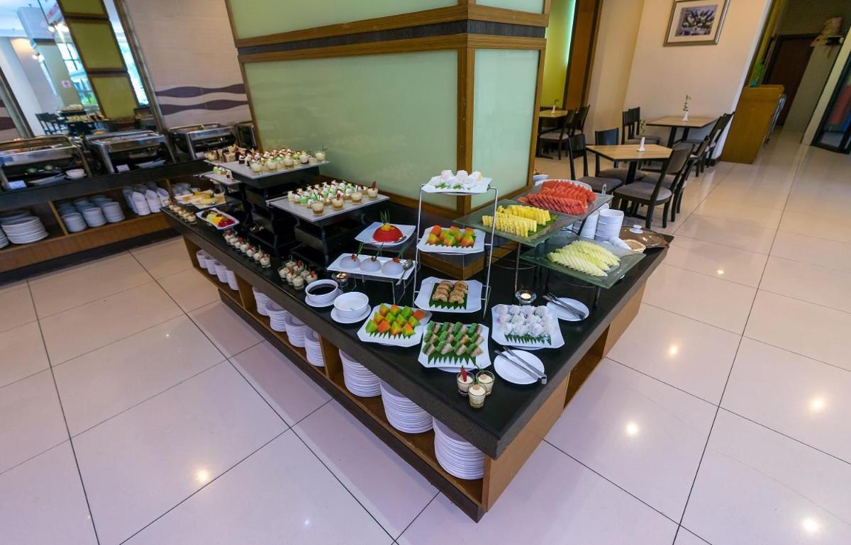 Crystal Crown Hotel Куала Лумпур Екстериор снимка