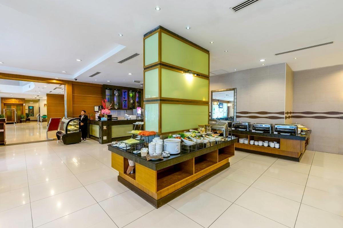 Crystal Crown Hotel Куала Лумпур Екстериор снимка